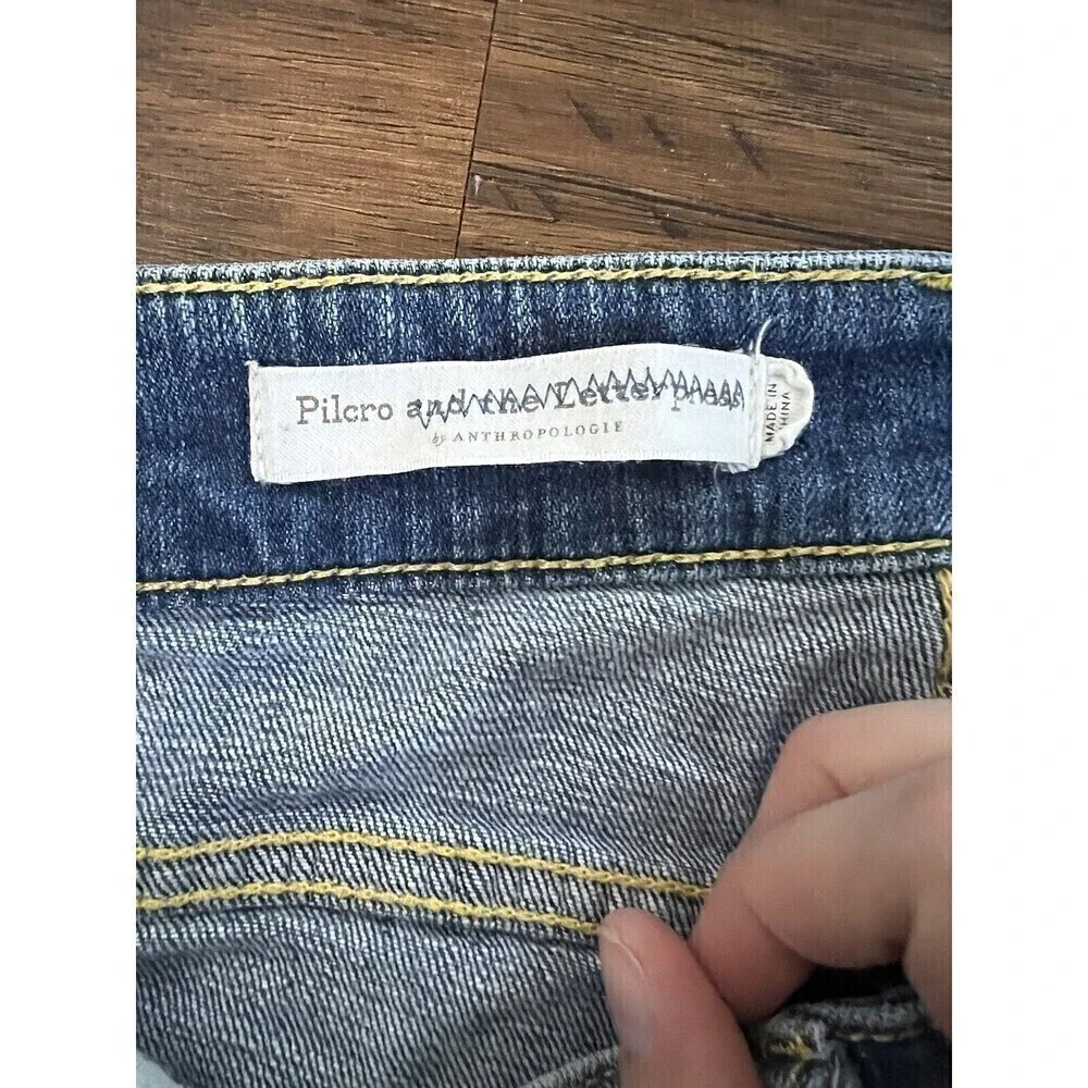 Anthropologie Pilcro Embroidered Slim Boyfriend Jean Shorts 26 Light Wash Boho - Picture 6 of 8
